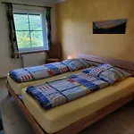 Haus Schoenblick شقة